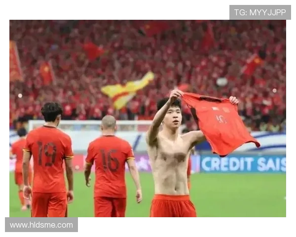 国足逆转夺冠震撼全场新星爆发引燃全国球迷激情热潮