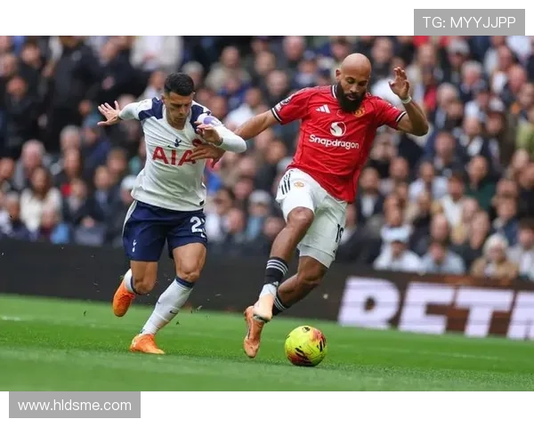 曼联主场迎战热刺巅峰对决赛程公布双方阵容与时间引球迷热议