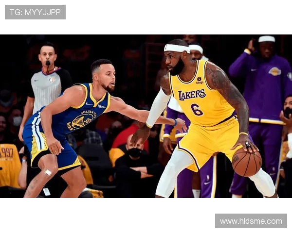 詹姆斯领衔湖人迎战勇士挑战季前赛战术新布局，季后赛前景引发热议